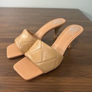 Vince Camuto Nude Quilted Leather Women's Heels Sz‎ 8